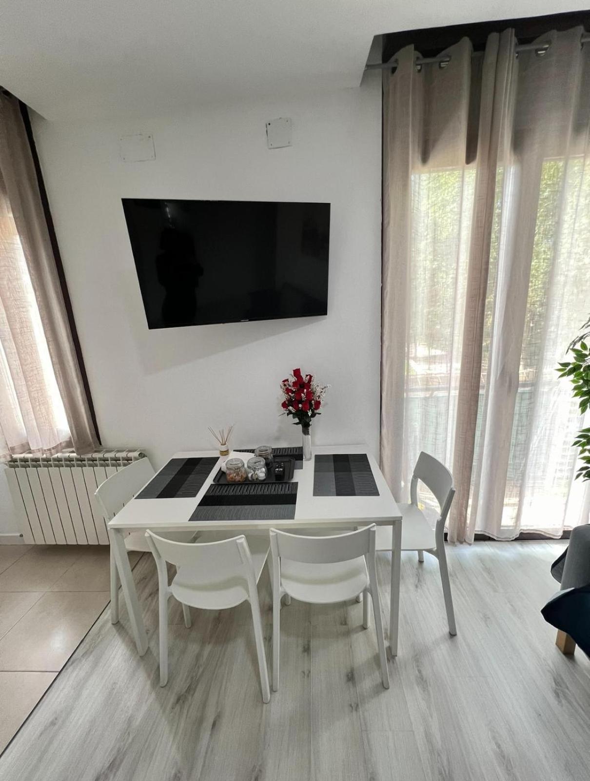Empecinado 2 Personas Apartman Alcalá de Henares Kültér fotó