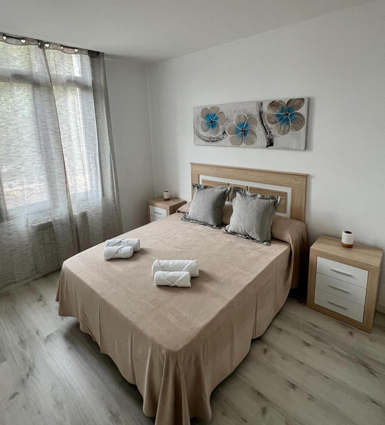 Empecinado 2 Personas Apartman Alcalá de Henares Kültér fotó